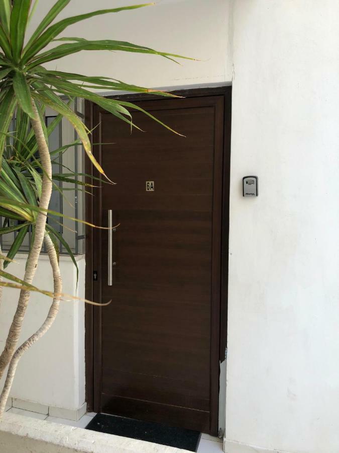 930M To Beach-2 Bedroom+Veranda-Perfect Located Larnaca Exterior photo